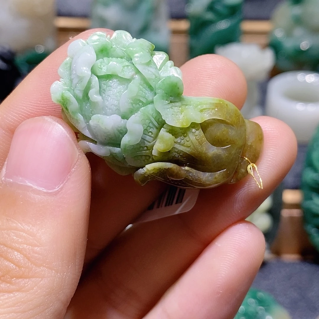 独山玉未镶嵌吊坠