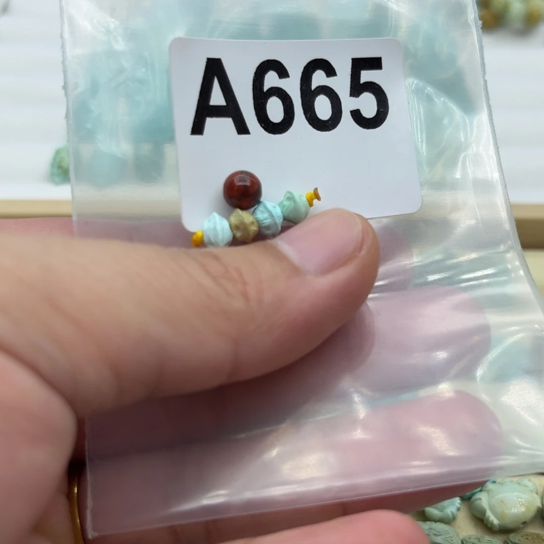 南红玛瑙配饰未镶嵌