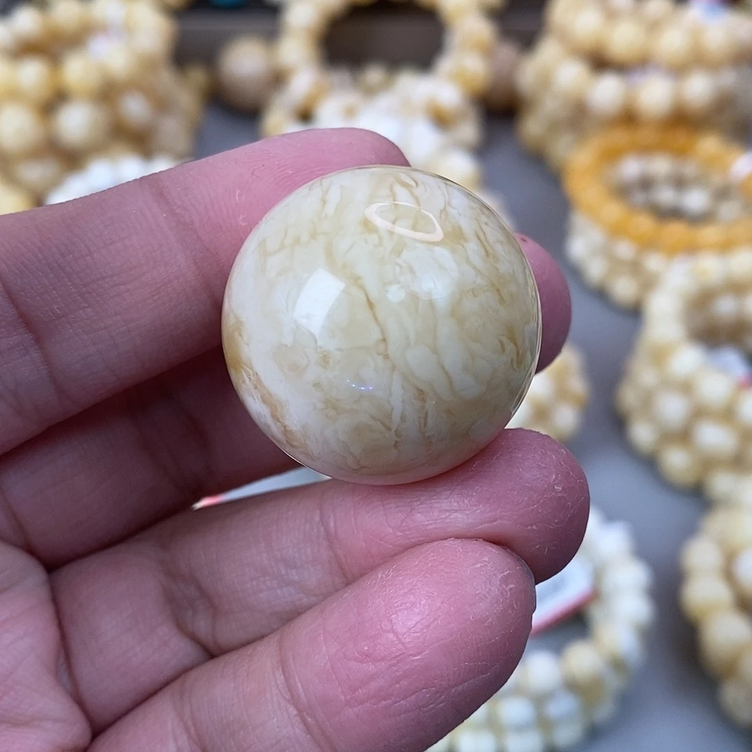 蜜蜡未镶嵌珠宝奇石30.4mm 15.9g