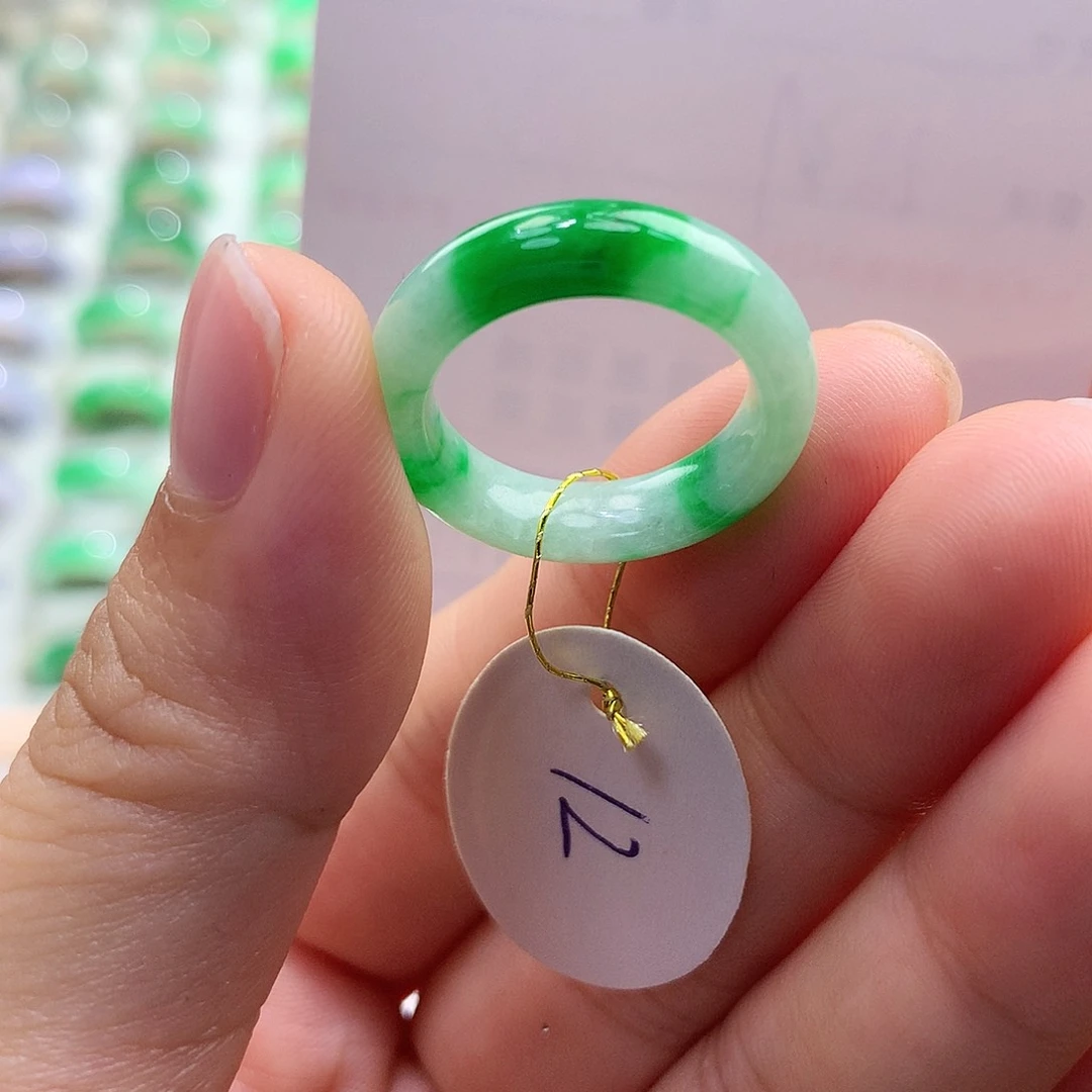 翡翠戒指未镶嵌12圈