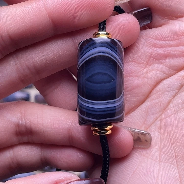 这***好玛瑙/玉髓未镶嵌颈饰