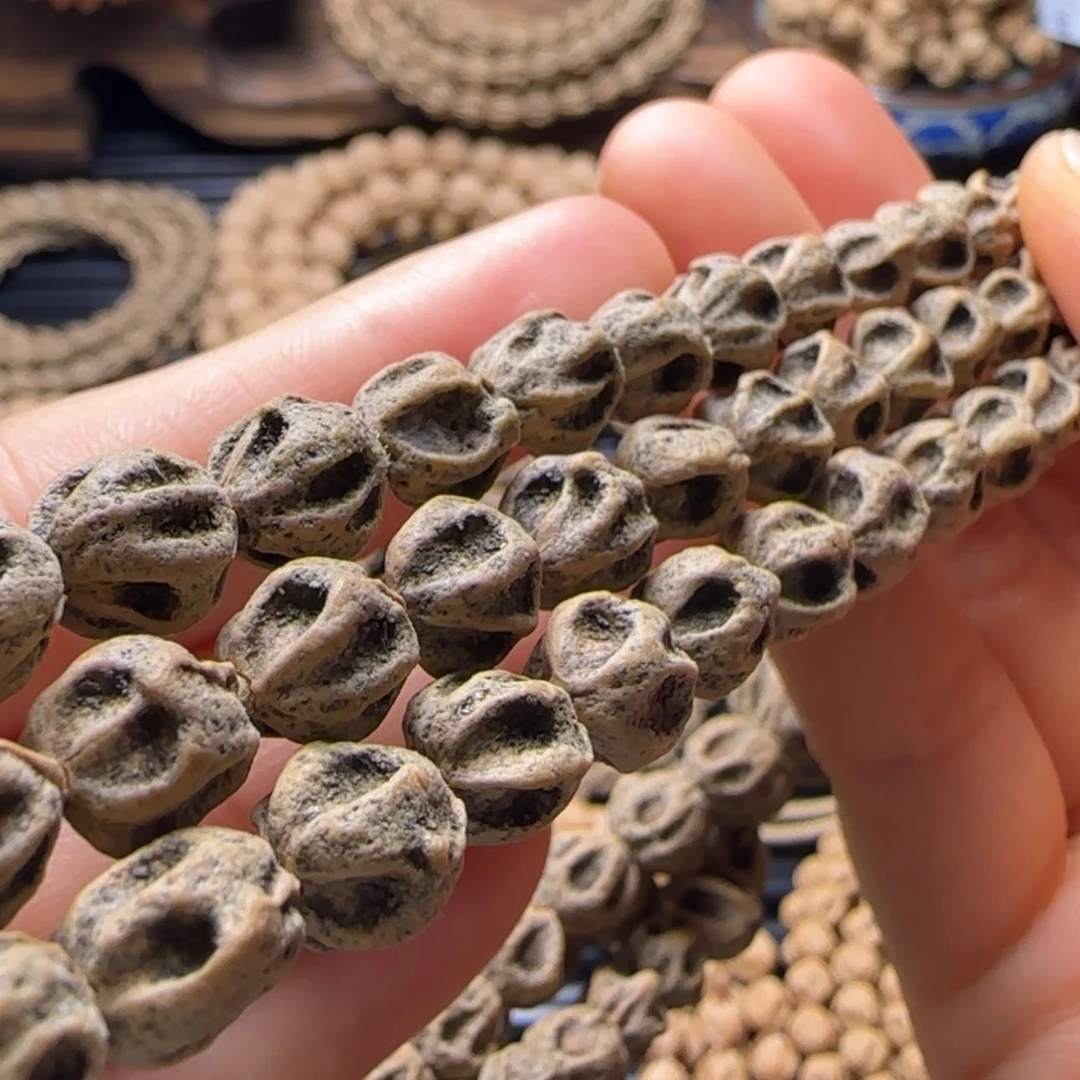 【闪购商品】吊坠柏香籽/百香籽公**年