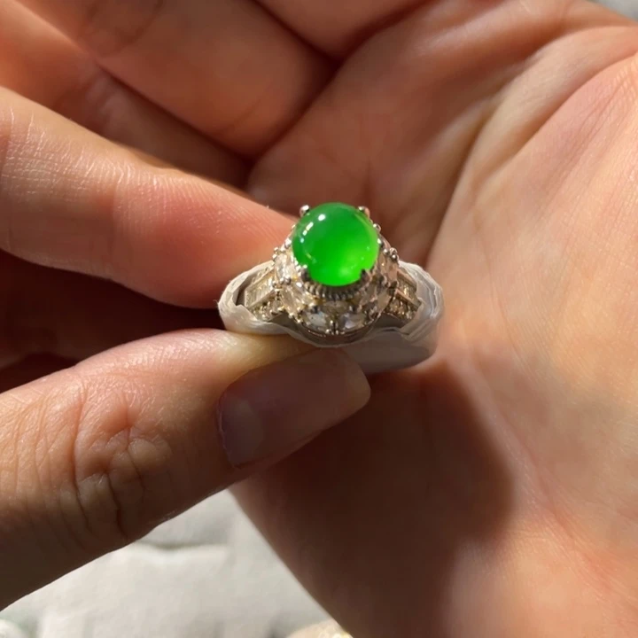 翡翠未镶嵌颈饰蛋面