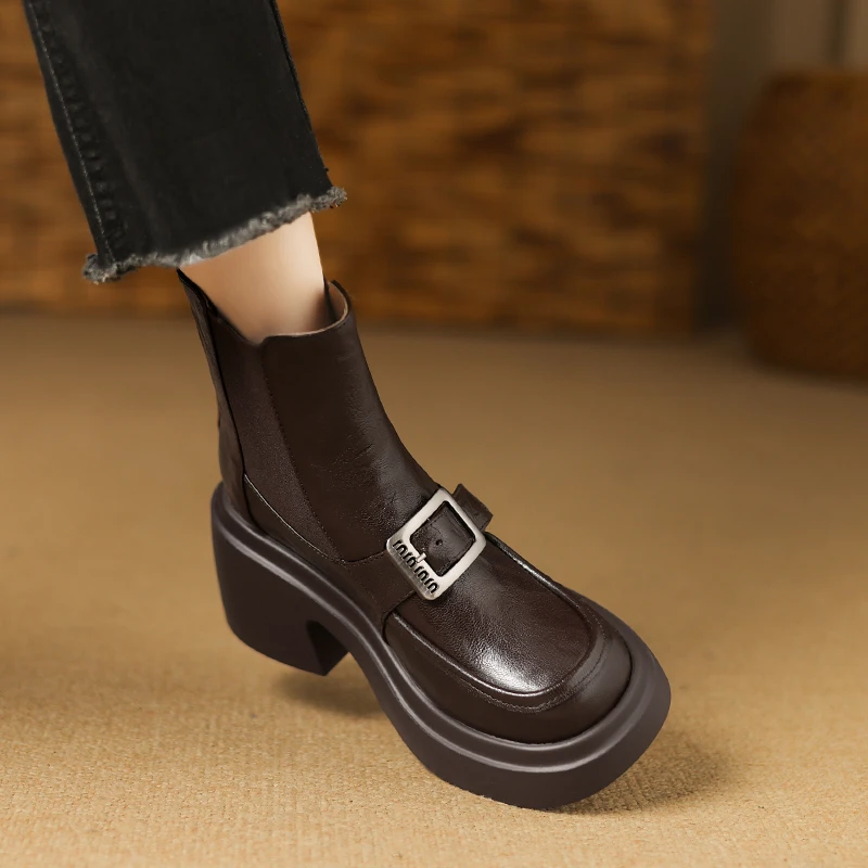 8cm圆头厚底短靴女小个子高级感粗跟真皮切尔西靴增高显瘦马丁靴