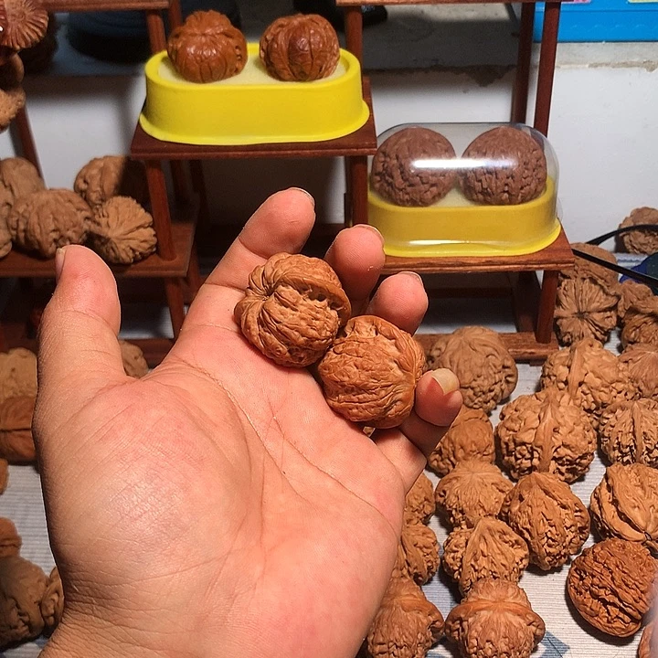 冲***吊坠文玩核桃血麒麟