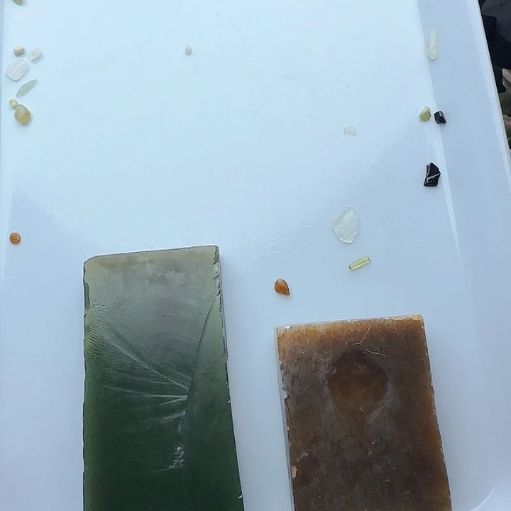半***。未镶嵌和田玉（糖玉）珠宝半成品