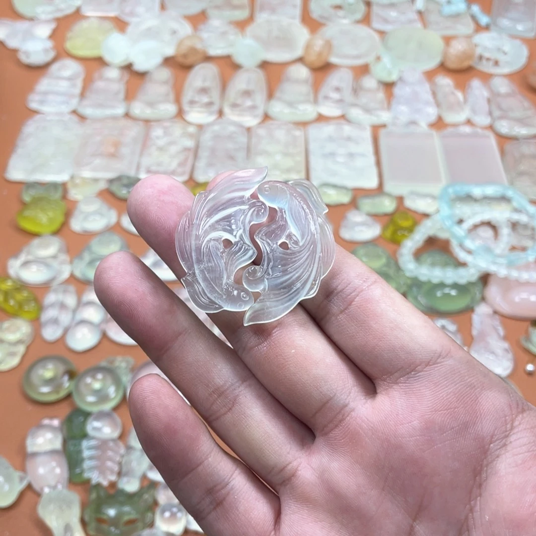 未镶嵌蛇纹石玉帅主播