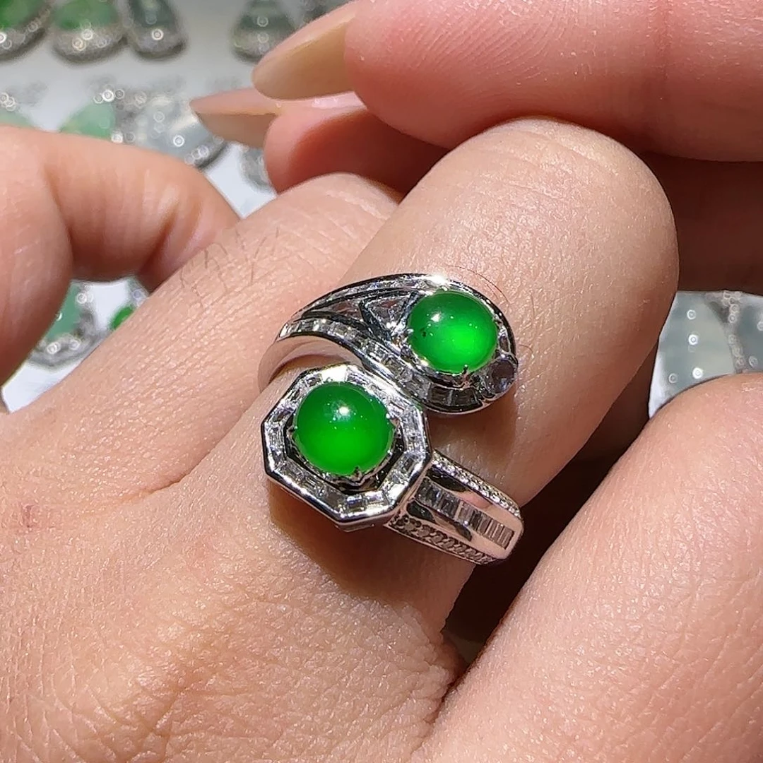 【闪购商品】18K金镶嵌戒指翡翠天然