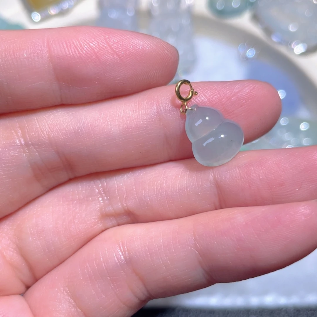 翡翠颈饰18K金镶嵌翡翠