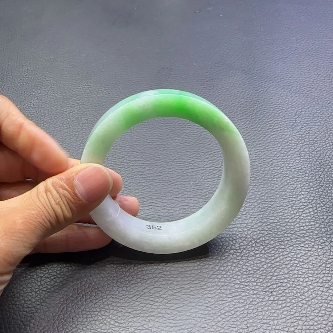 定制翡翠翡翠未镶嵌老*童