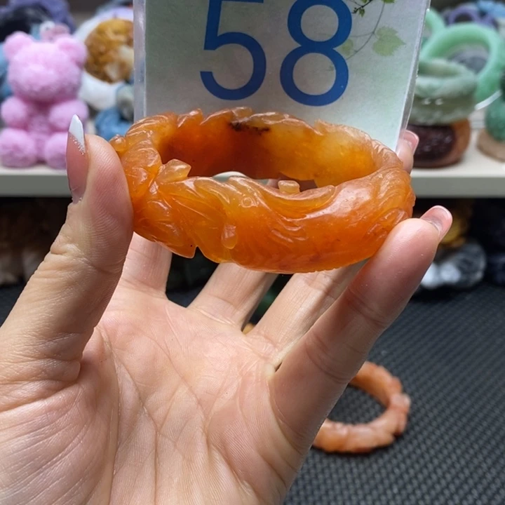未镶嵌手镯石英岩玉