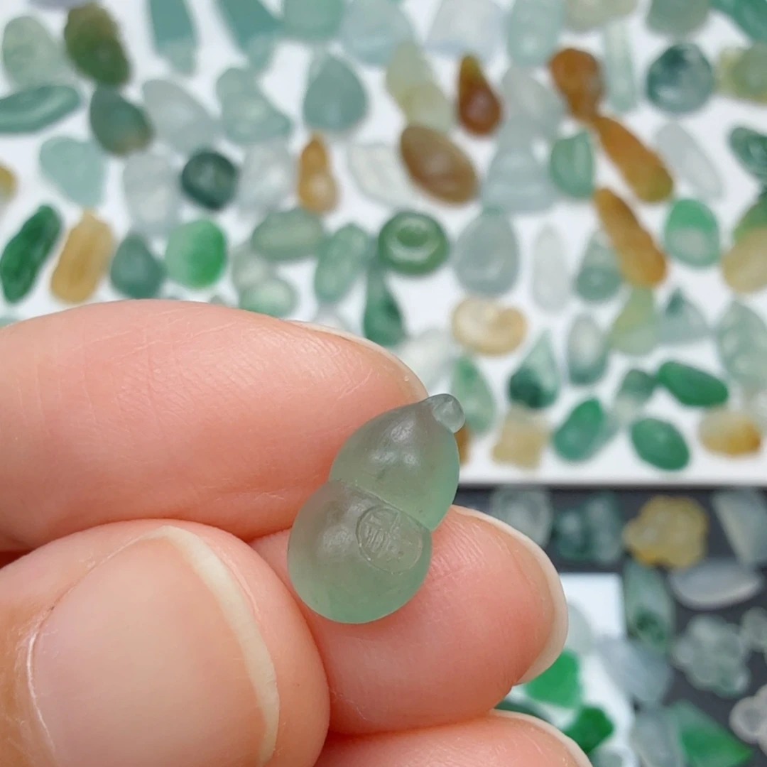 定制翡翠未镶嵌葫芦