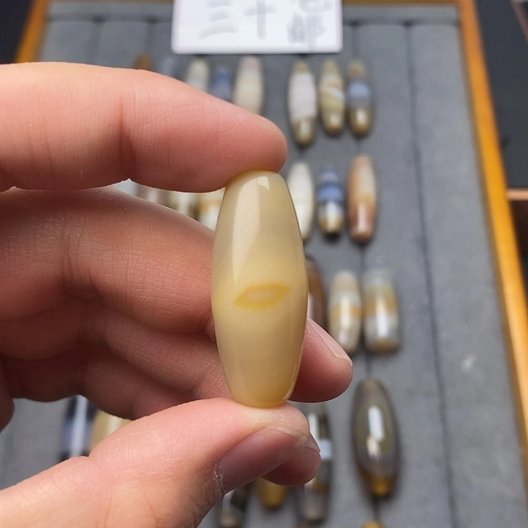 阿***德玛瑙/玉髓颈饰未镶嵌