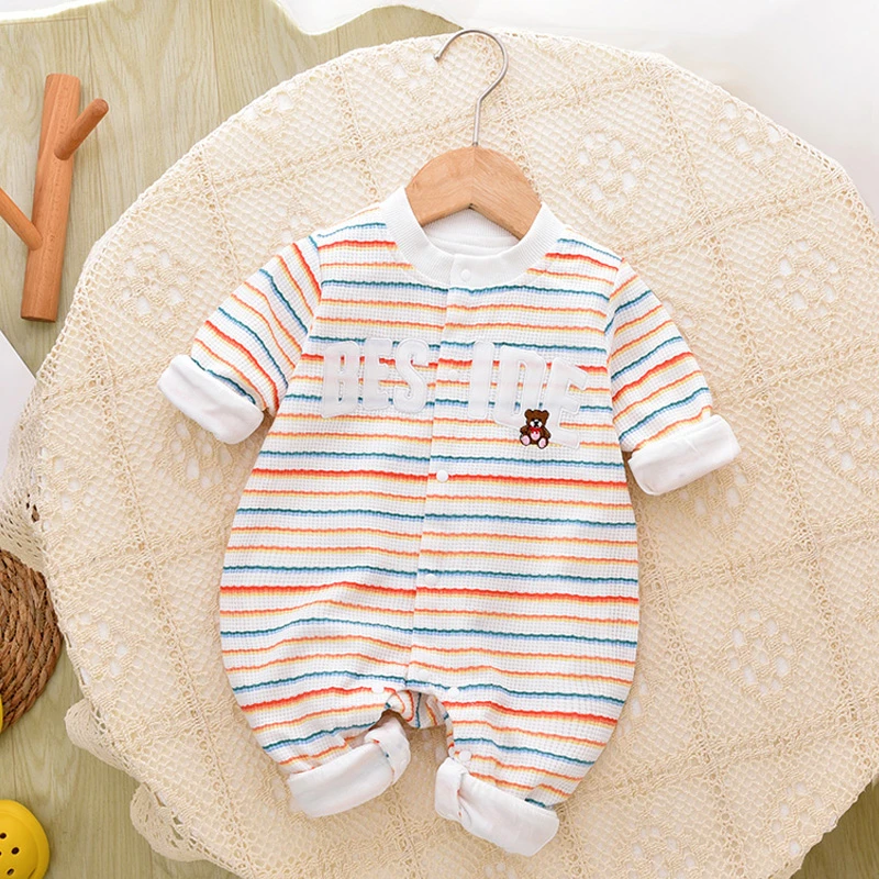 婴儿连体衣彩虹条纹春装超萌宝宝衣服春哈衣爬服新生衣服长袖外出