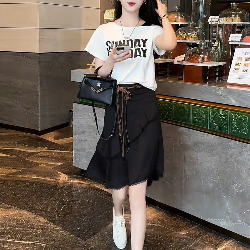 2025年夏季新款女士时尚套装减龄露肩短袖T恤不规则半身裙两件套