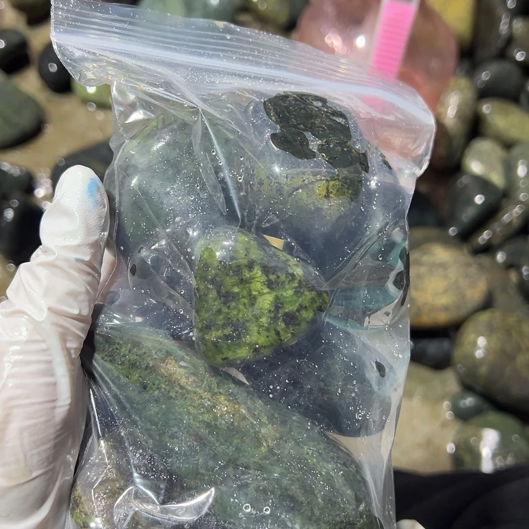 未镶嵌蛇纹石玉西藏藏玉药王石?**?