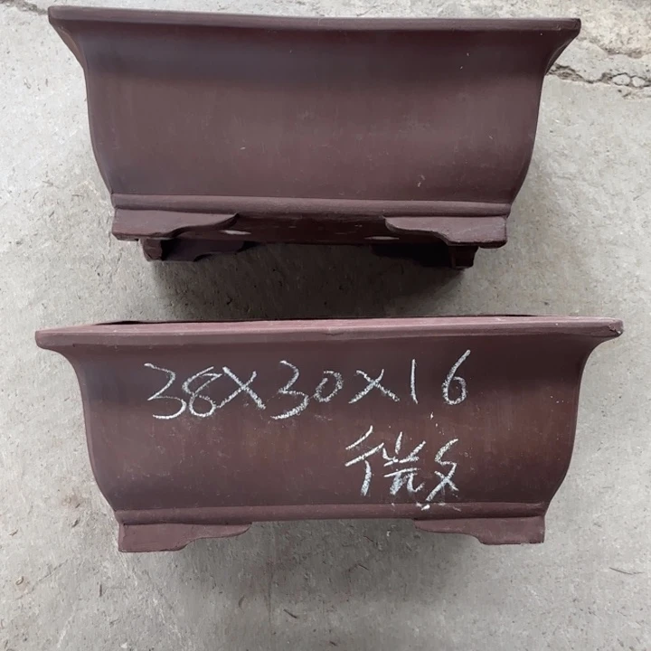 紫砂花盆  60-2。    微瑕