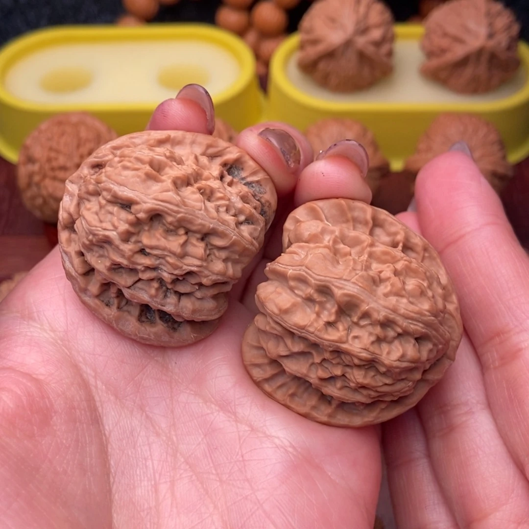 把件文玩核桃不****⁹41粗筋 白狮子