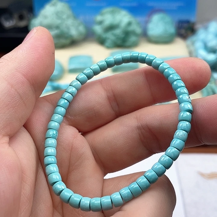 绿松石颈饰未镶嵌