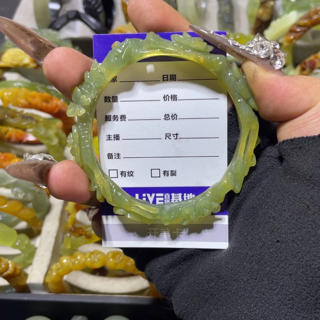 蛇纹石玉手镯未镶嵌小*唆