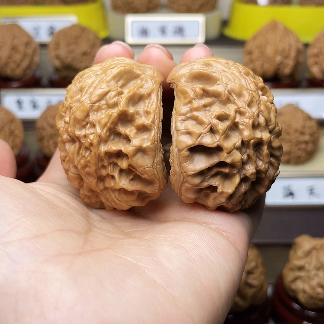 把件文玩核桃蛇王47左右