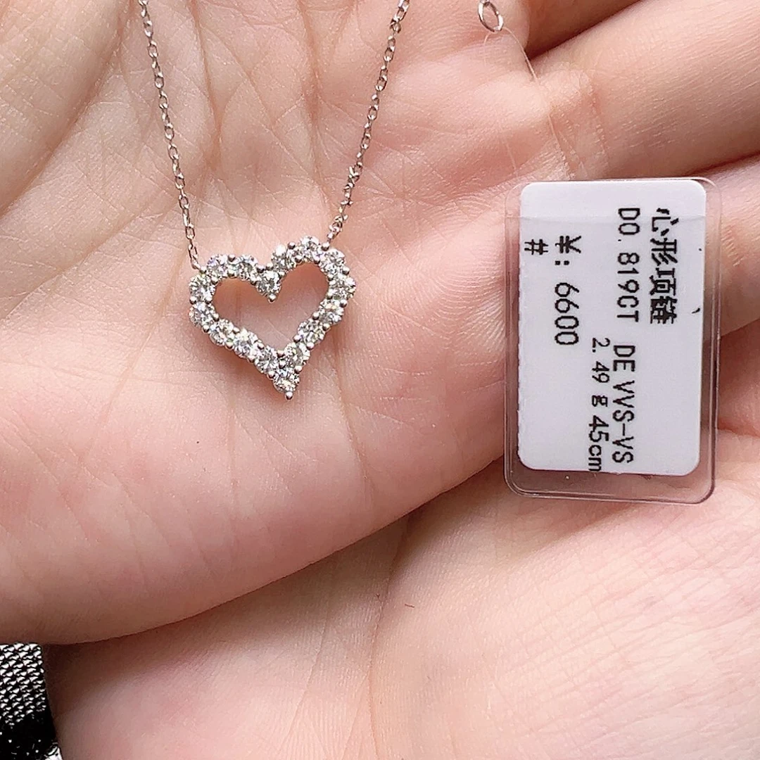 *****项链18K金镶嵌实验室培育钻石0.819ct K白心形项链45cm