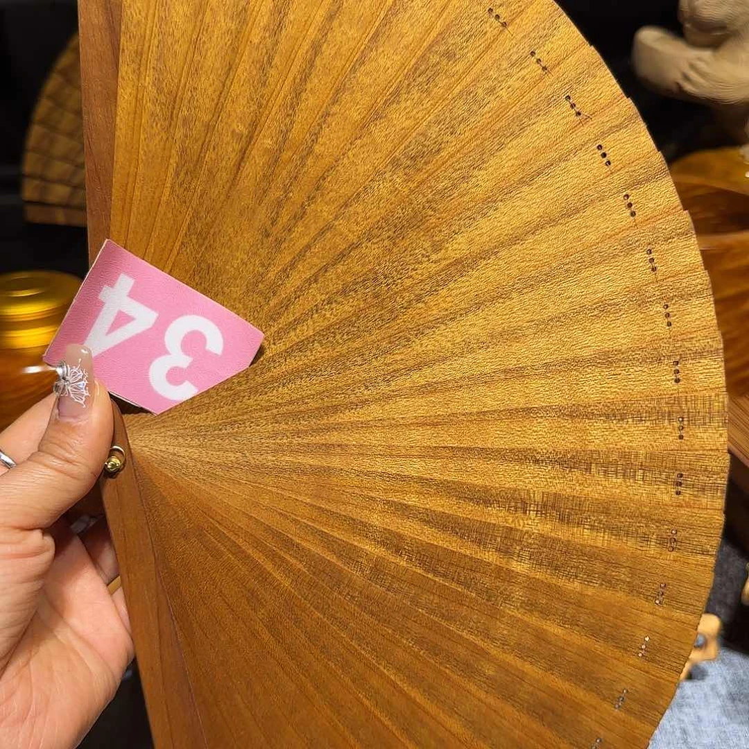 金丝楠游***王金丝楠手把件