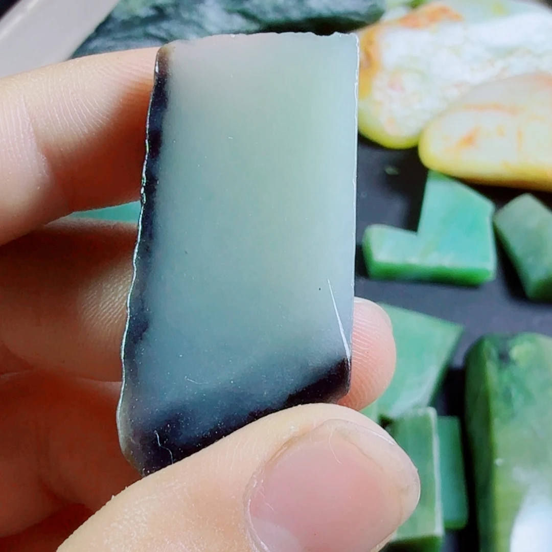 和田玉（糖玉）未镶嵌挂件