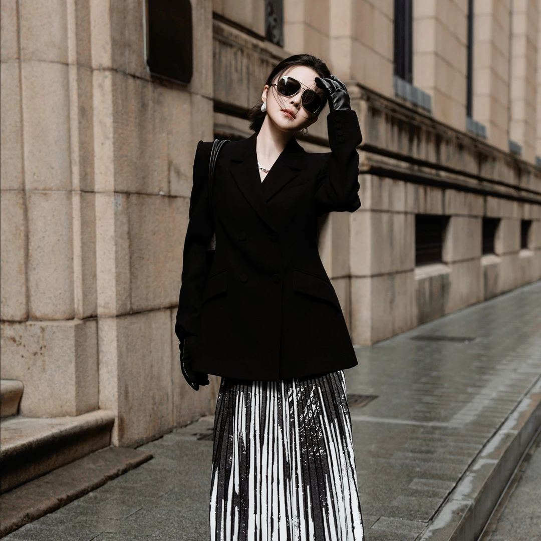 溶溶【岁墨晚】RONGRONG 绵羊毛混纺翻领双排扣极简西装外套CYD422