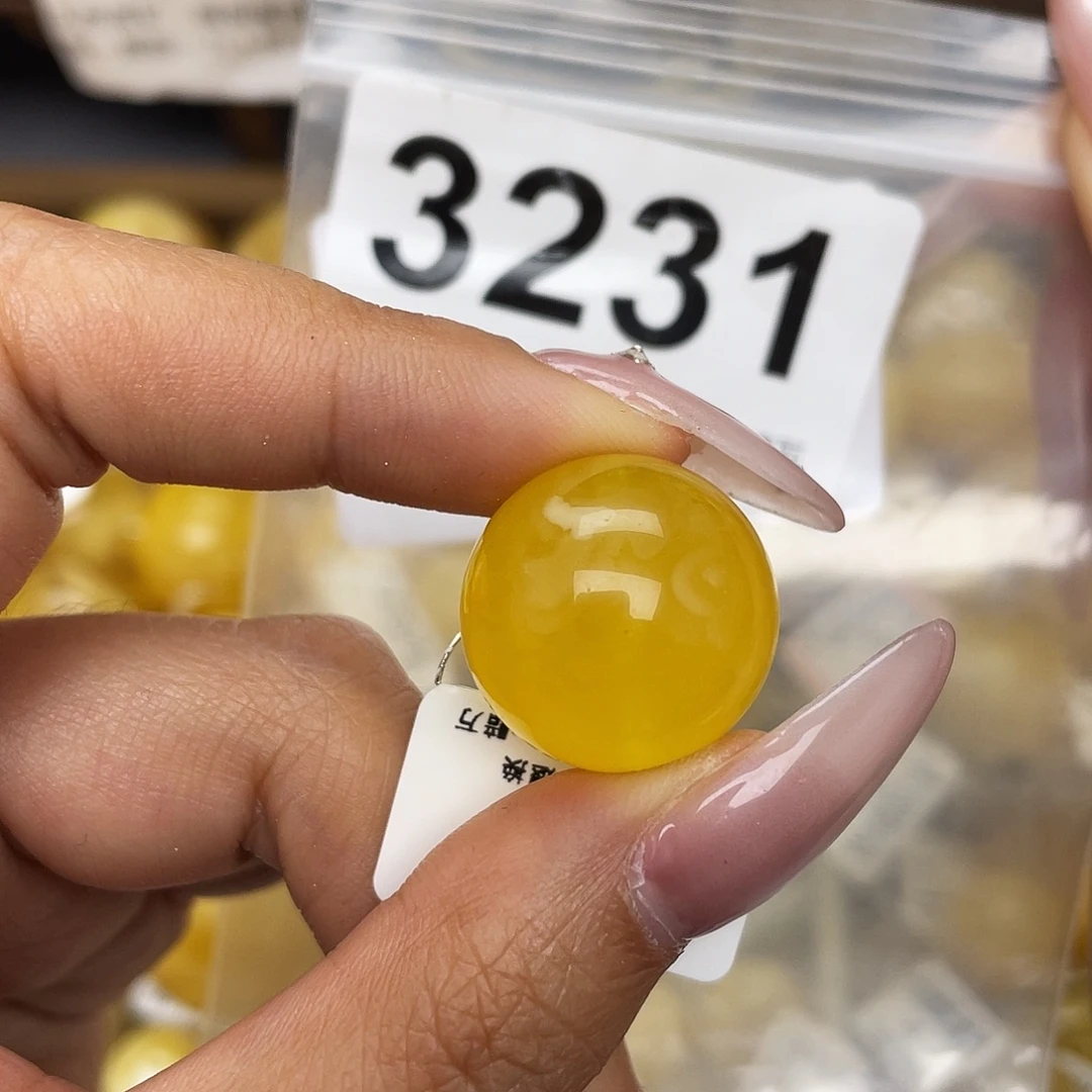 蜜蜡未镶嵌珠宝奇石19.6