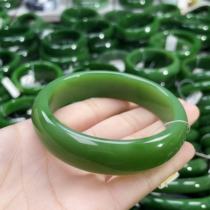 未镶嵌手镯和田玉（碧玉）