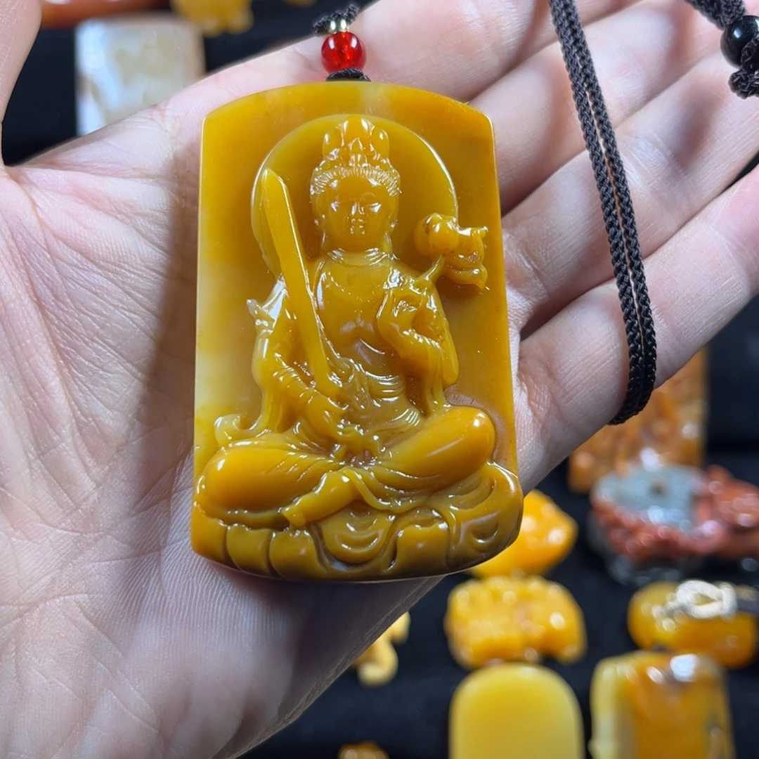 石英质玉（黄龙玉）合金颈饰