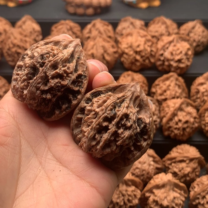 吊坠文玩核桃…****、秦岭野生核桃公子