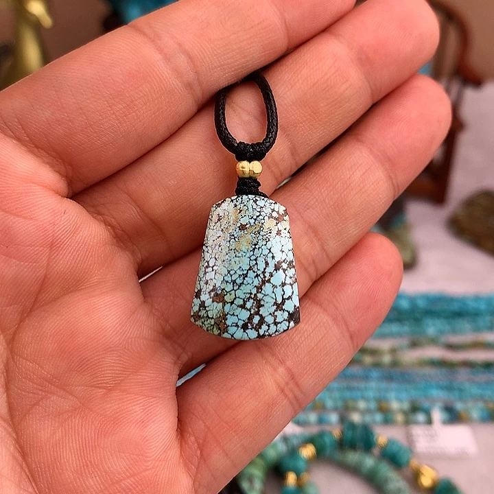 绿松石未镶嵌原矿