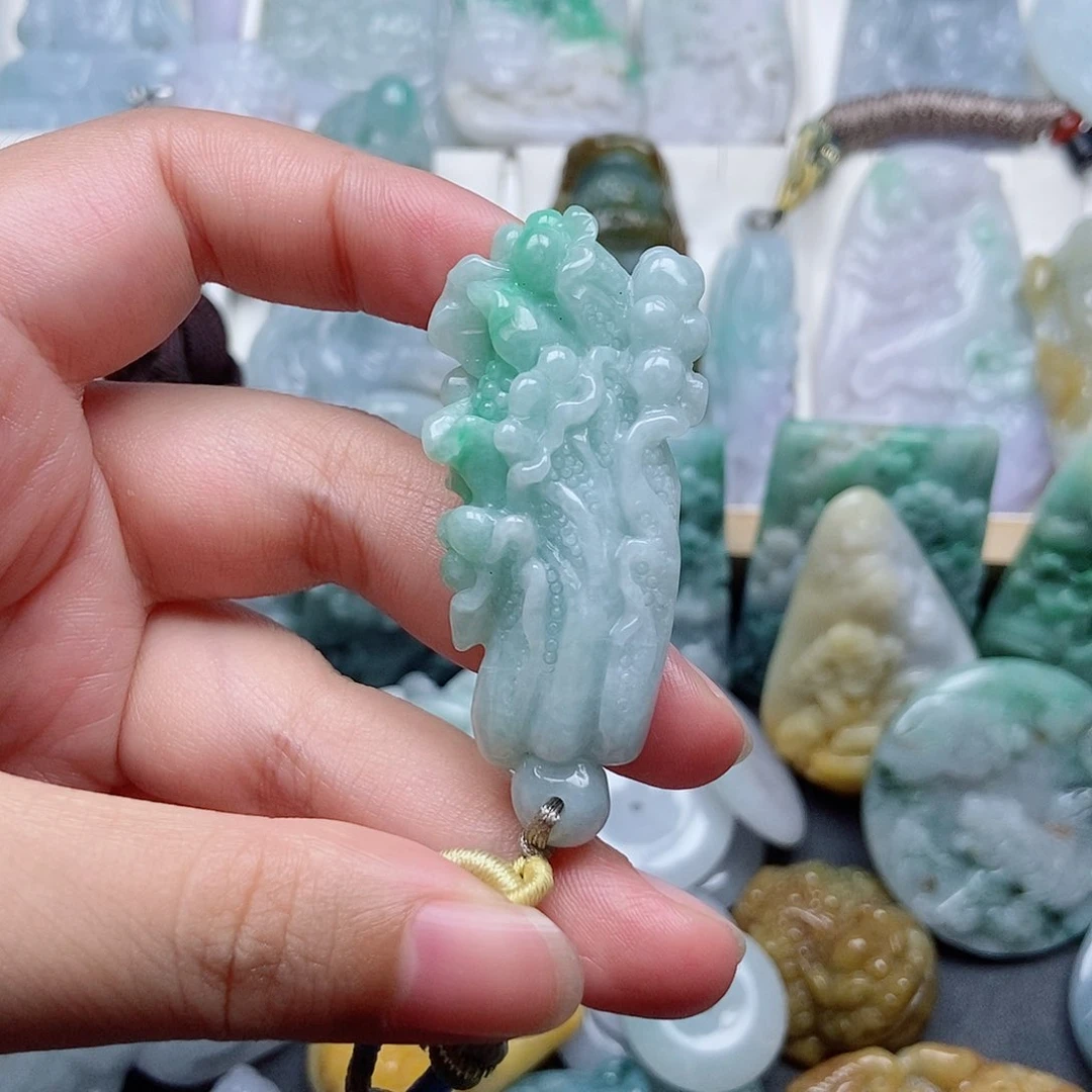 翡翠未镶嵌吊坠(不含链)翡翠