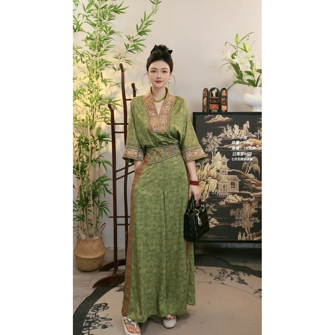 夏维莲2025夏季新款大码显瘦时尚春芽色上衣和短裤(1683+1685)