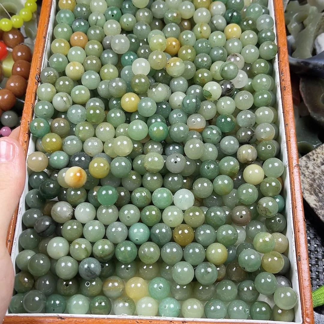 项链未镶嵌和田玉（碧玉）玥*