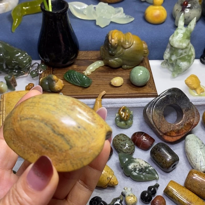 岫岩河磨玉（透闪石质玉）未镶嵌把件