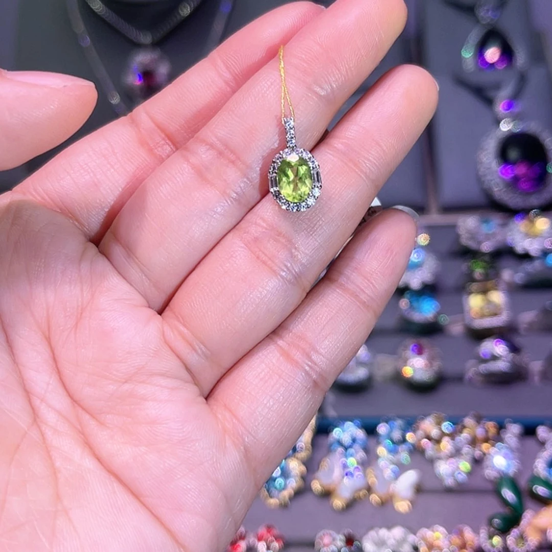 【闪购商品】橄榄石吊坠(赠链)银S925镶嵌