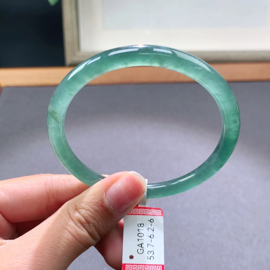 翡翠手镯未镶嵌天然翡翠手镯叮当镯