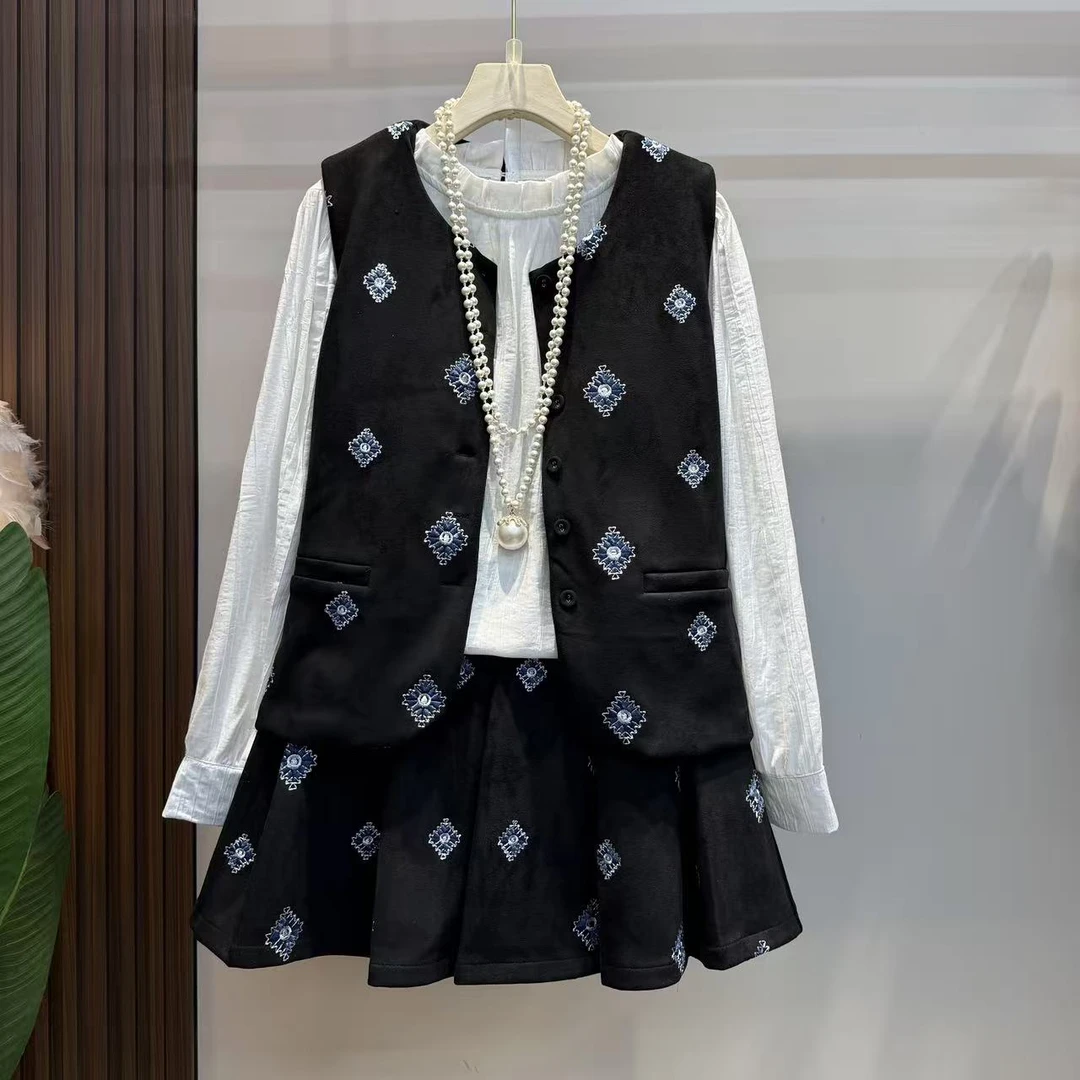 韩版时尚小香风刺绣百搭时尚马甲外套打底衬衫百褶短裙套装9813