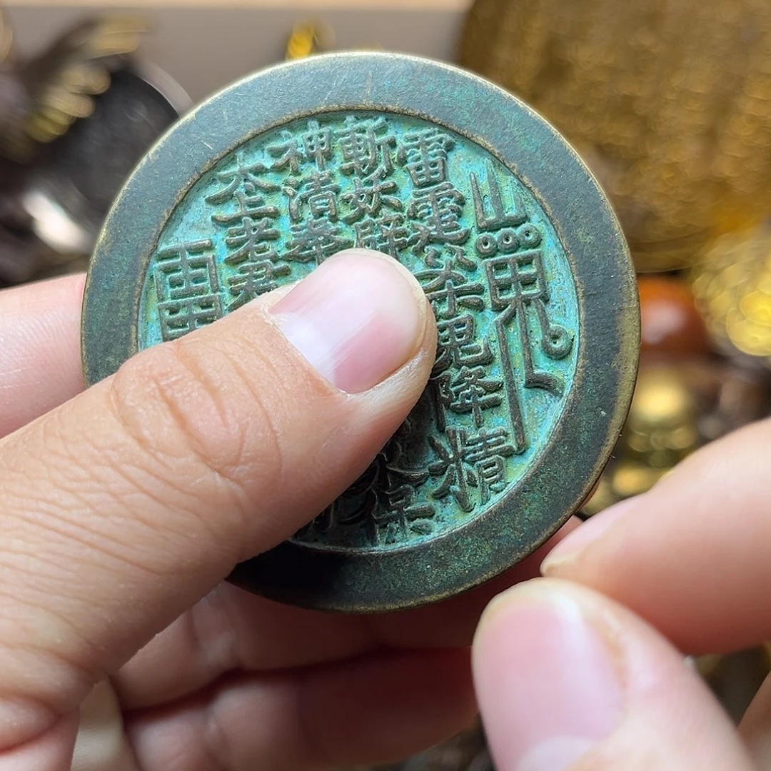 精美铜器工艺品等