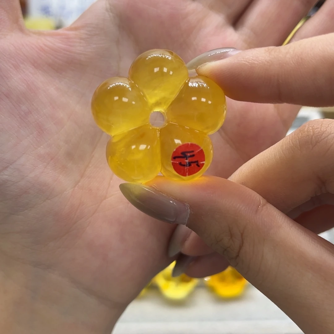 琥珀未镶嵌颈饰天然琥珀俄料花花特价款
