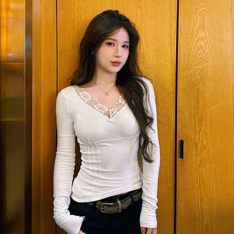 2025春季新款小众蕾丝边V领长袖T恤女装设计感拼接修身打底衫上衣