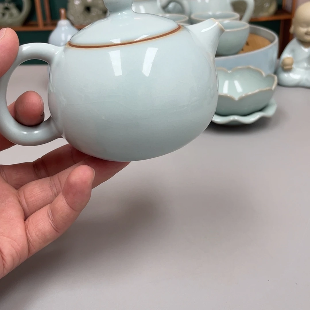 欣***！瓷天青色瑕张君老师西施壶