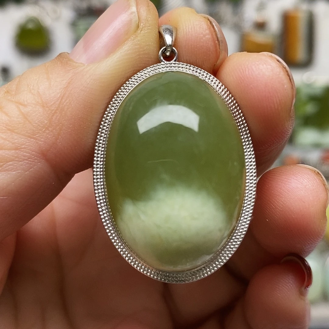 蛇纹石玉银S925镶嵌吊坠