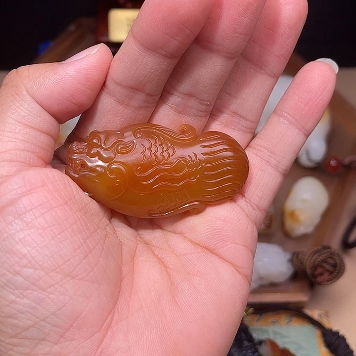 南***一和田玉未镶嵌颈饰