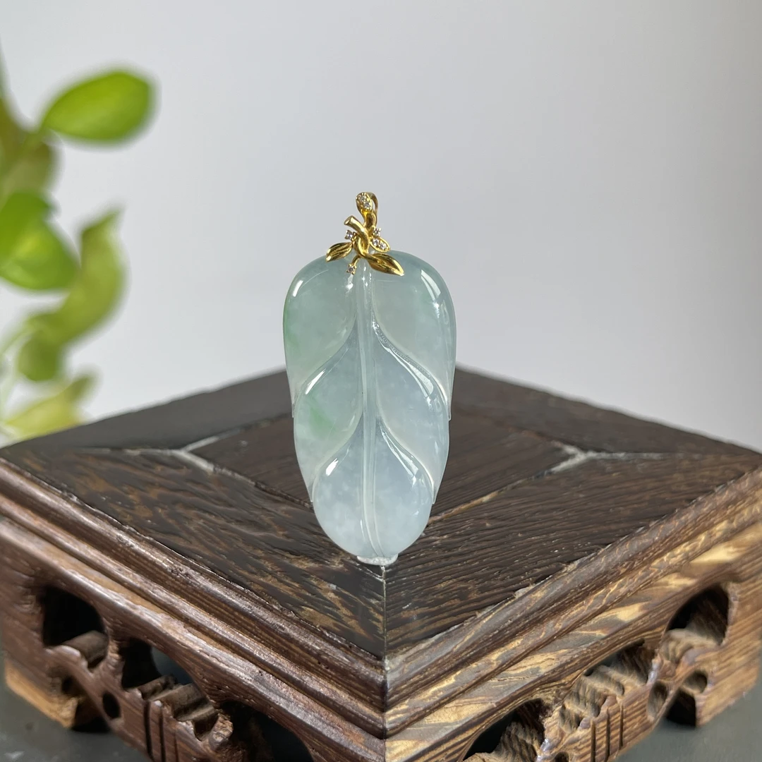 JXA17-164 天然缅甸A货翡翠 18k金钻镶嵌金枝玉叶