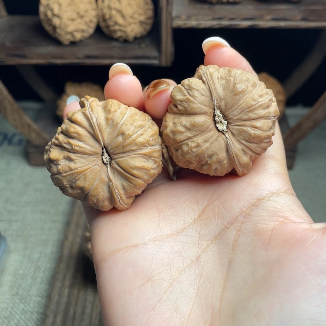 文玩核桃吊坠南瓜42 全品白茬精配毕业红皮