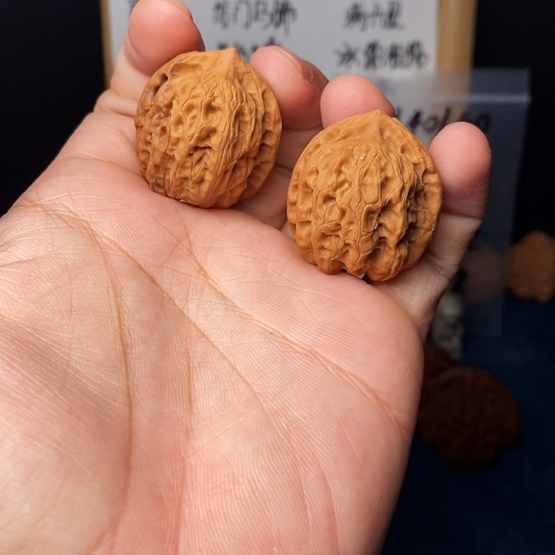 手串文玩核桃佛肚（青皮汁